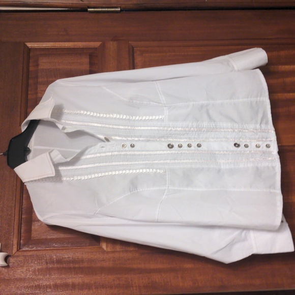 5/$25 Women's XL button up white - Picture 1 of 5